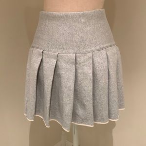 Brand New Aritzia Knit Pleated Skirt